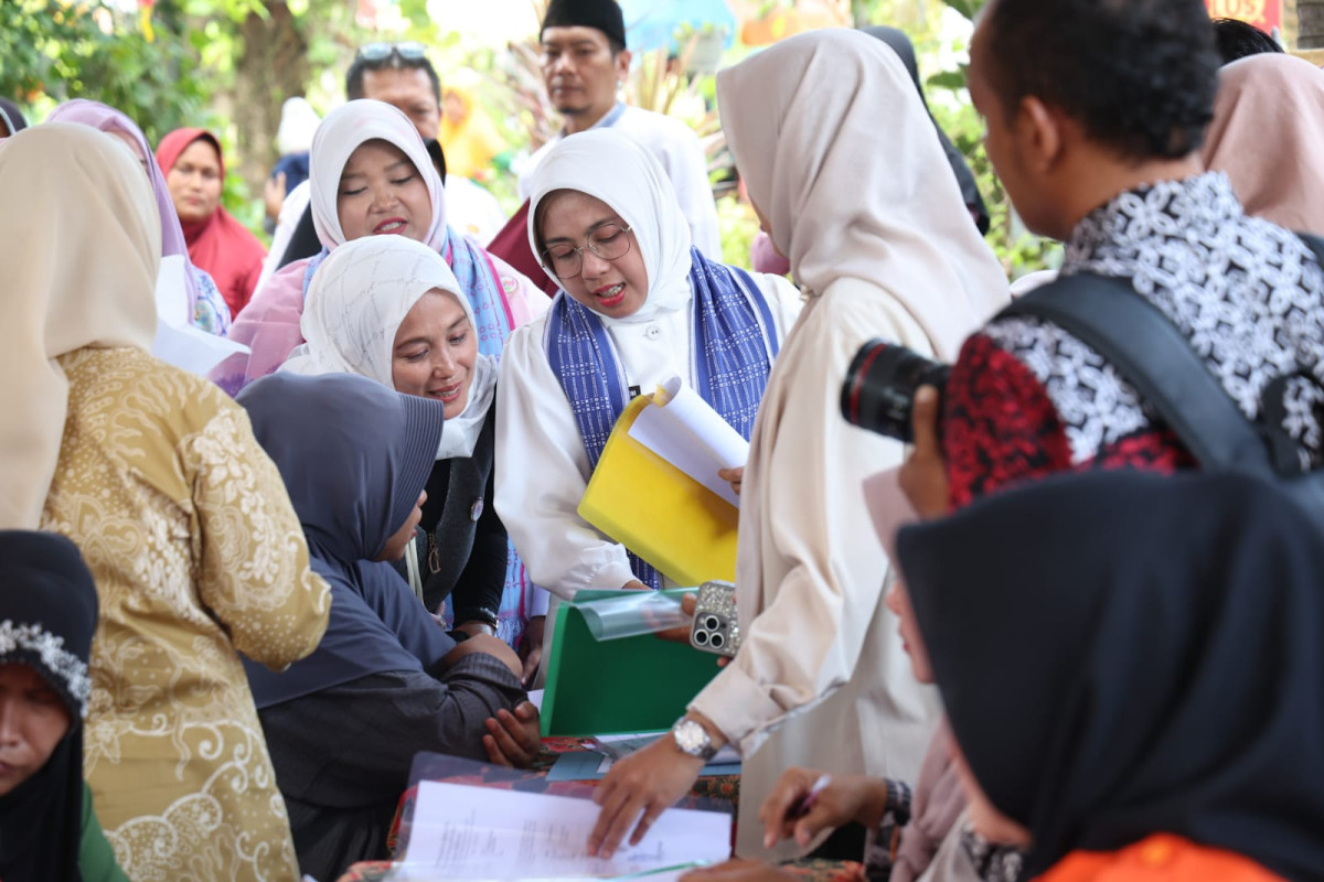 Tinjau Posyandu di  Kota Serang, Ketua TP Posyandu Provinsi Banten Tinawati Andra Soni Sebut  Transformasi New Posyandu Berjalan Baik