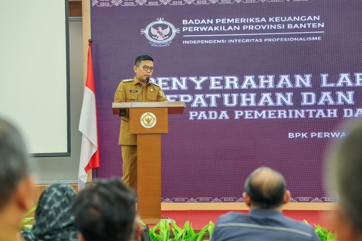 BPK Serahkan LHP Kepatuhan dan Kinerja, Gubernur Andra Soni Tegaskan Komitmen Perbaikan