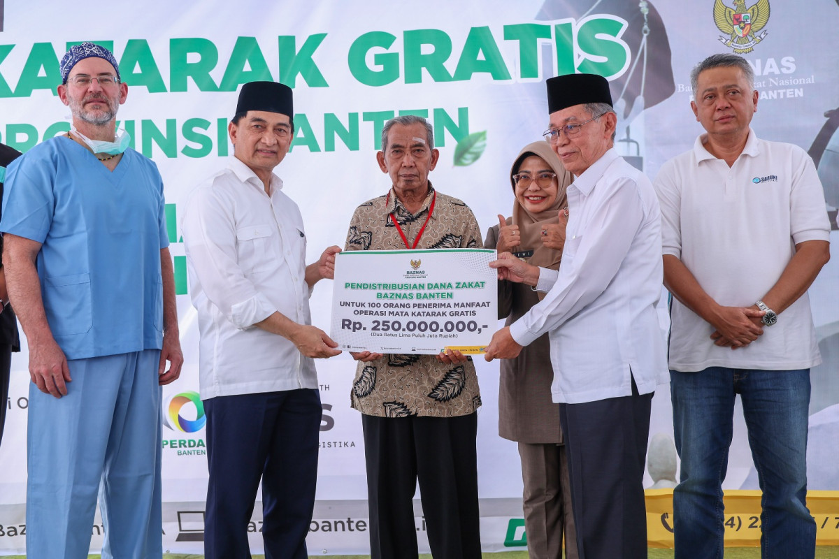 Wagub Banten A Dimyati Natakusumah Buka Operasi Mata Katarak Gratis Baznas Provinsi Banten