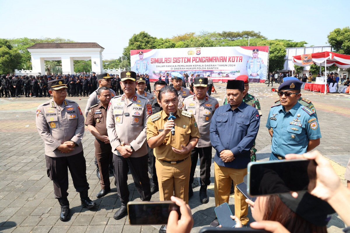 Saksikan Simulasi Pengamanan Pemilukada 2024, Pj Gubernur Banten Al Muktabar: Untuk Mendapatkan Pemimpin Yang Memandu Pencapaian Kesejahteraan Masyarakat