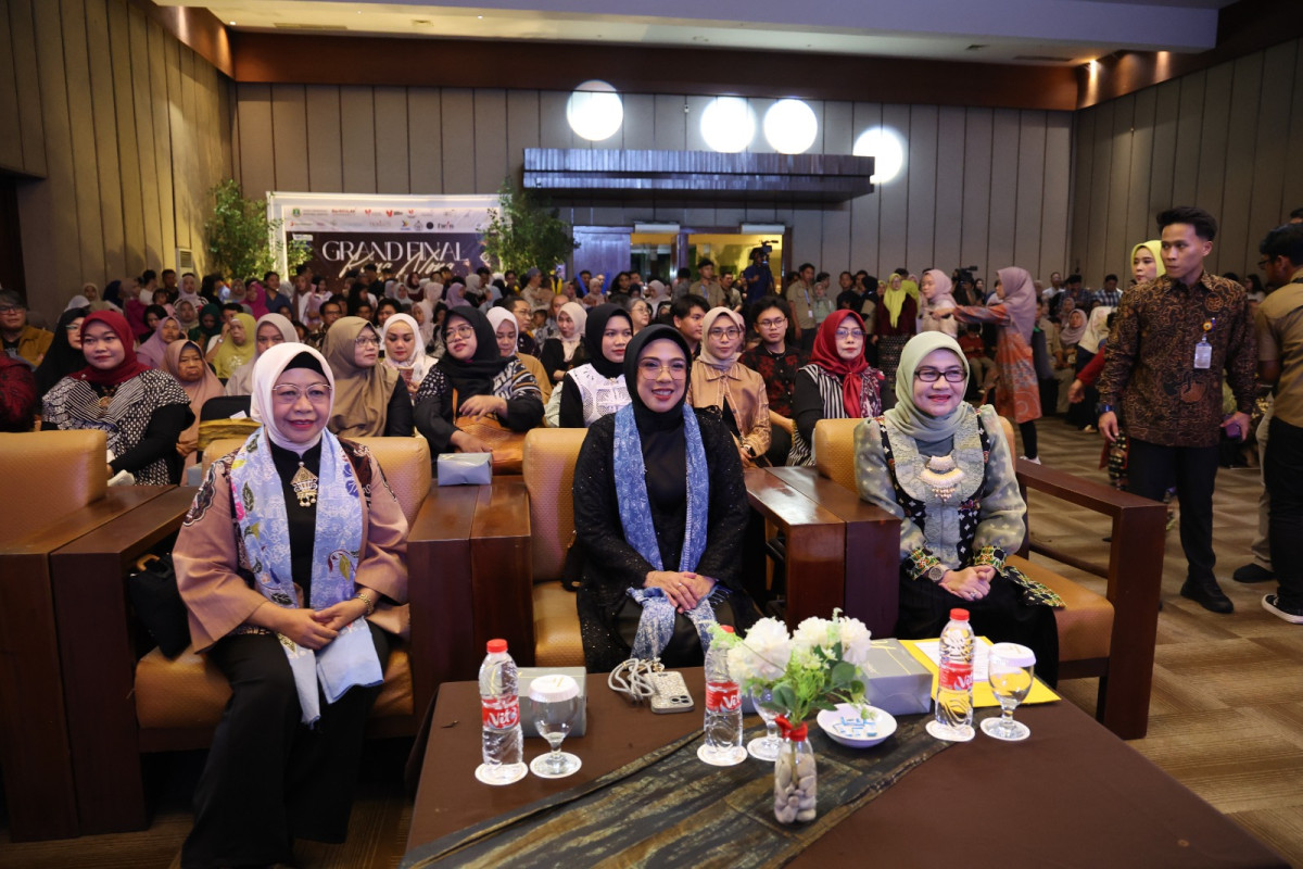 Ketua TP PKK Provinsi Banten Tinawati Andra Soni Menjadi Juri Grand Final Kang Nong Banten Tahun 2025