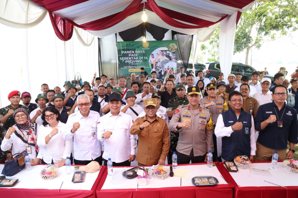 Panen Raya, Gubernur Banten Andra Soni Pastikan Harga Gabah Kering Panen Rp6.500/Kg