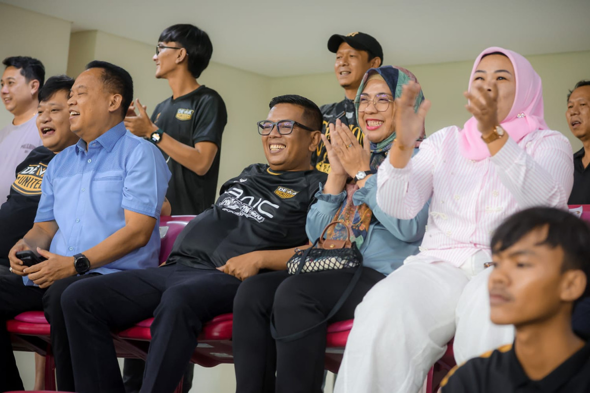 Gubernur Banten Andra Soni Hadir di Laga Dewa United, Bangun Komitmen Kebersamaan Melalui Olahraga