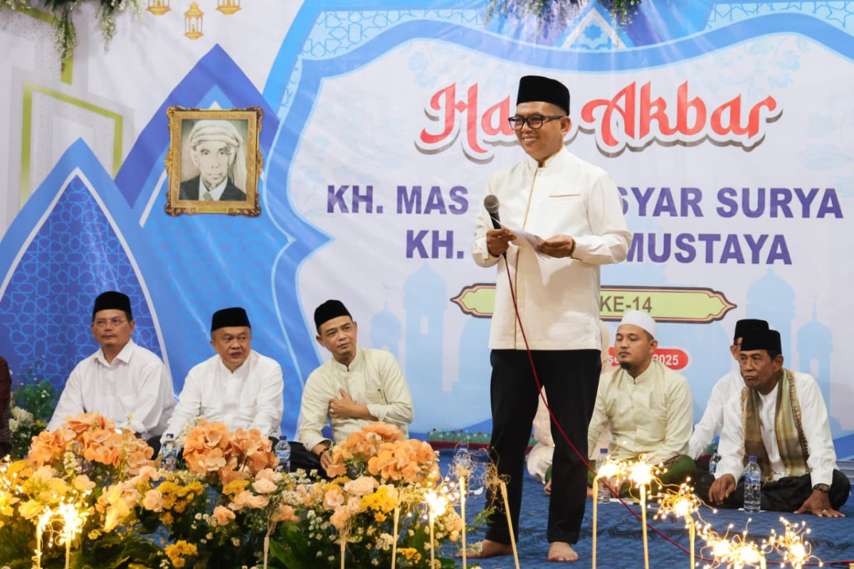 Hadiri Haul KH Mas Abunasyar Surya, Gubernur Banten Andra Soni: Ulama Penjaga Nilai Moral Bangsa