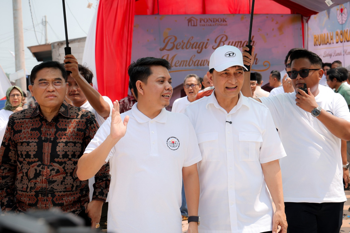 Saksikan Penyerahan Enam Belas Rumah Gratis, Wagub Banten A Dimyati Natakusumah Dorong Developer Bantu Warga Tak Mampu