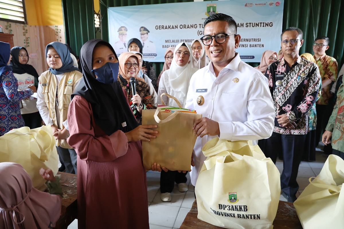 Gubernur Banten Andra Soni Minta Para  Ibu Berikan Pengasuhan Anak Dengan Baik