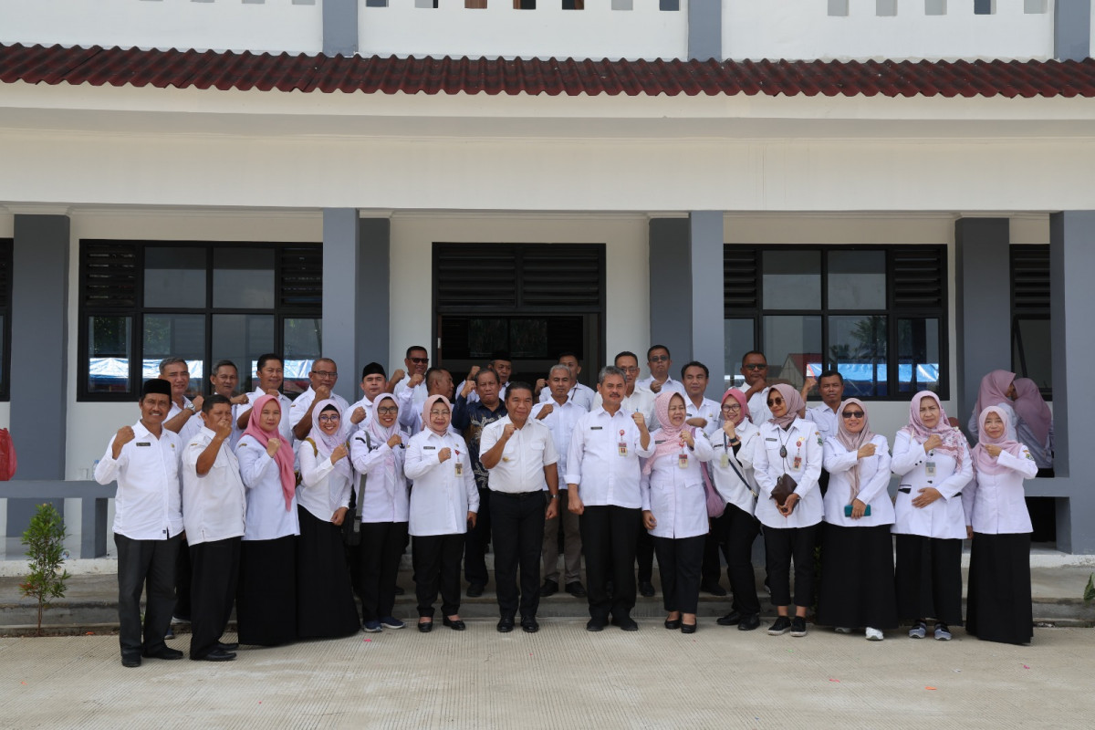 Tinjau SMAN 30 Kabupaten Tangerang, Pj Gubernur Al Muktabar: Kita Ingin Daya Tampung Sekolah Negeri Maksimal