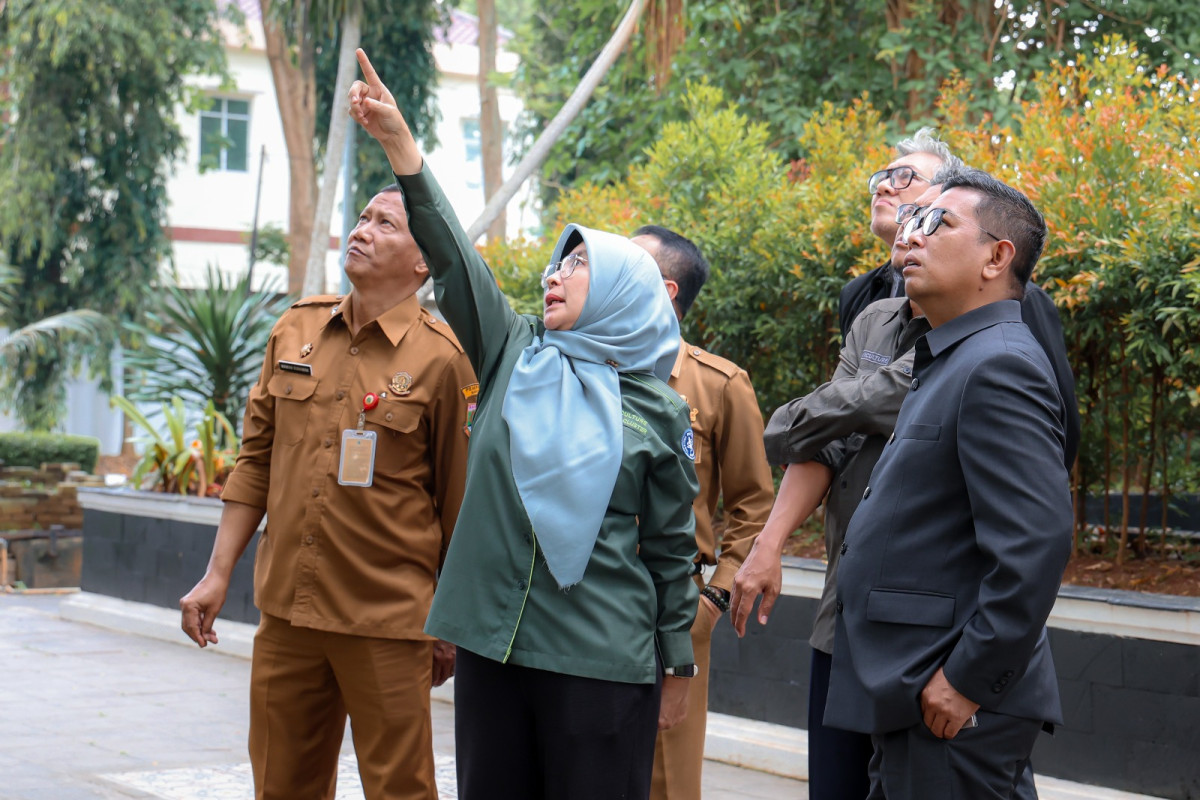 Gubernur Banten Andra Soni Diskusikan Pemeriksaan Pohon dan Konservasi Pohon Bersama Tim IPB