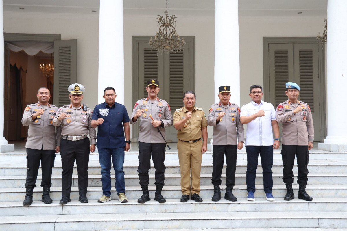 Pj Gubernur Al Muktabar Terima Silaturahmi Kapolda Banten Irjen Pol Suyudi Ario Seto